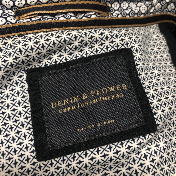 TWO short sleeve Polos - Picture 4 of 8